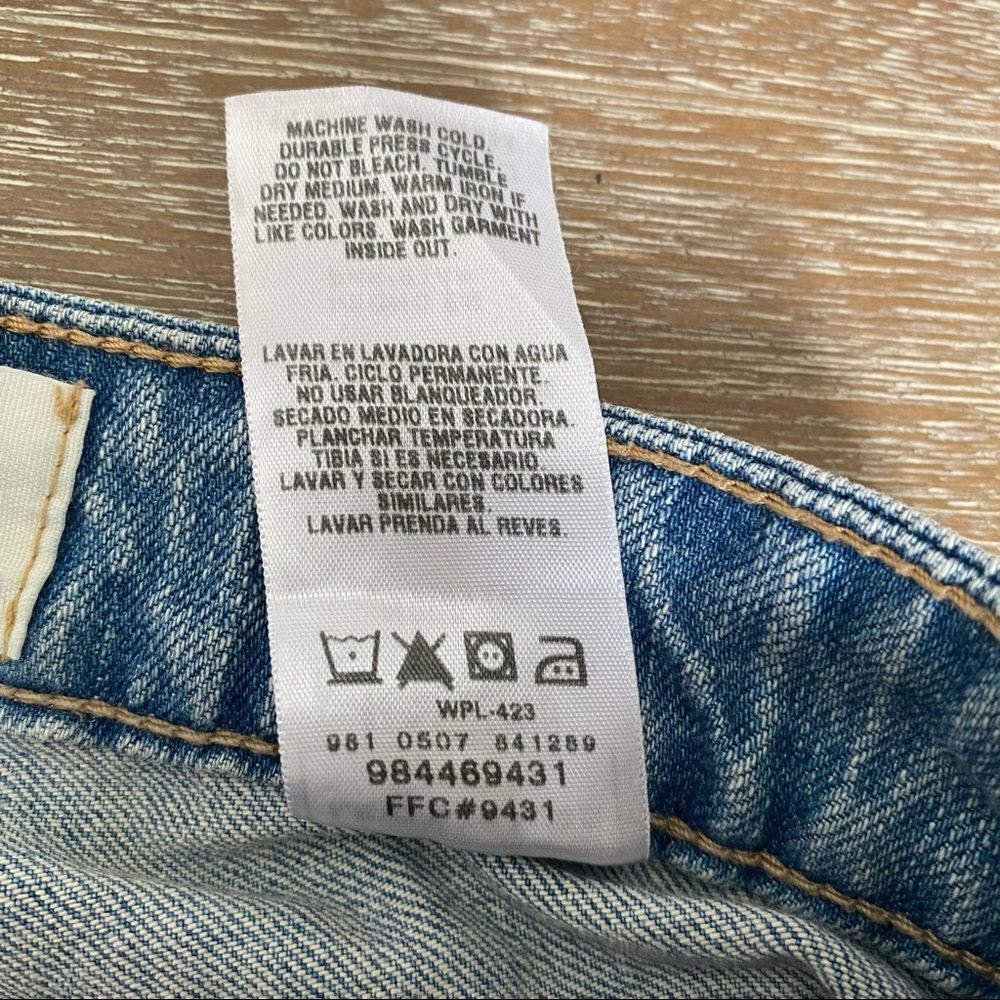Levi's Light Wash Blue Mid Rise Bootcut Jeans 16L - Picture 11 of 16